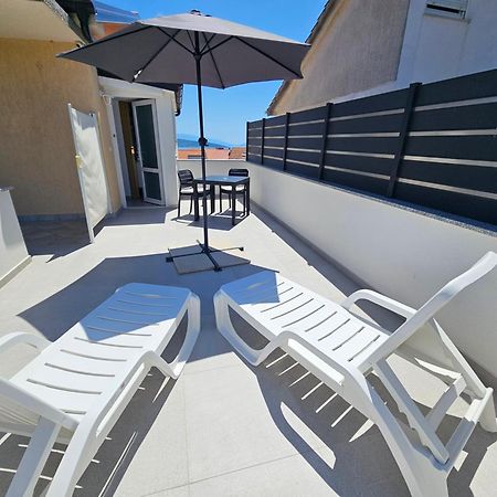 Apartmani Pavlovic Krk Town Eksteriør billede