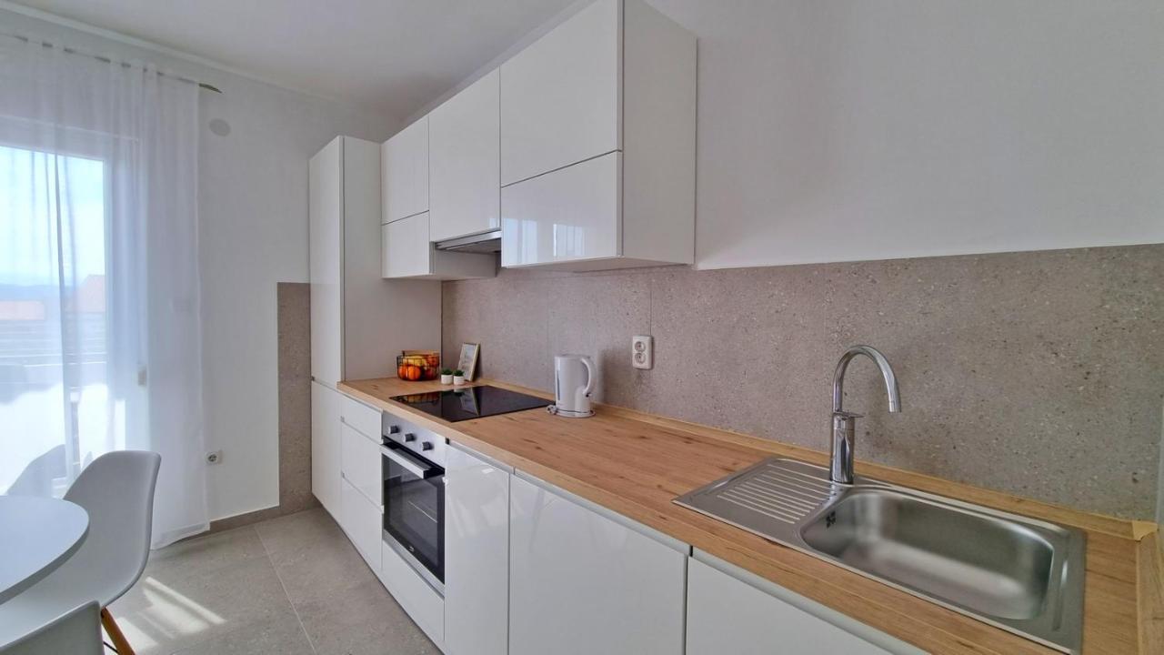 Apartmani Pavlovic Krk Town Eksteriør billede