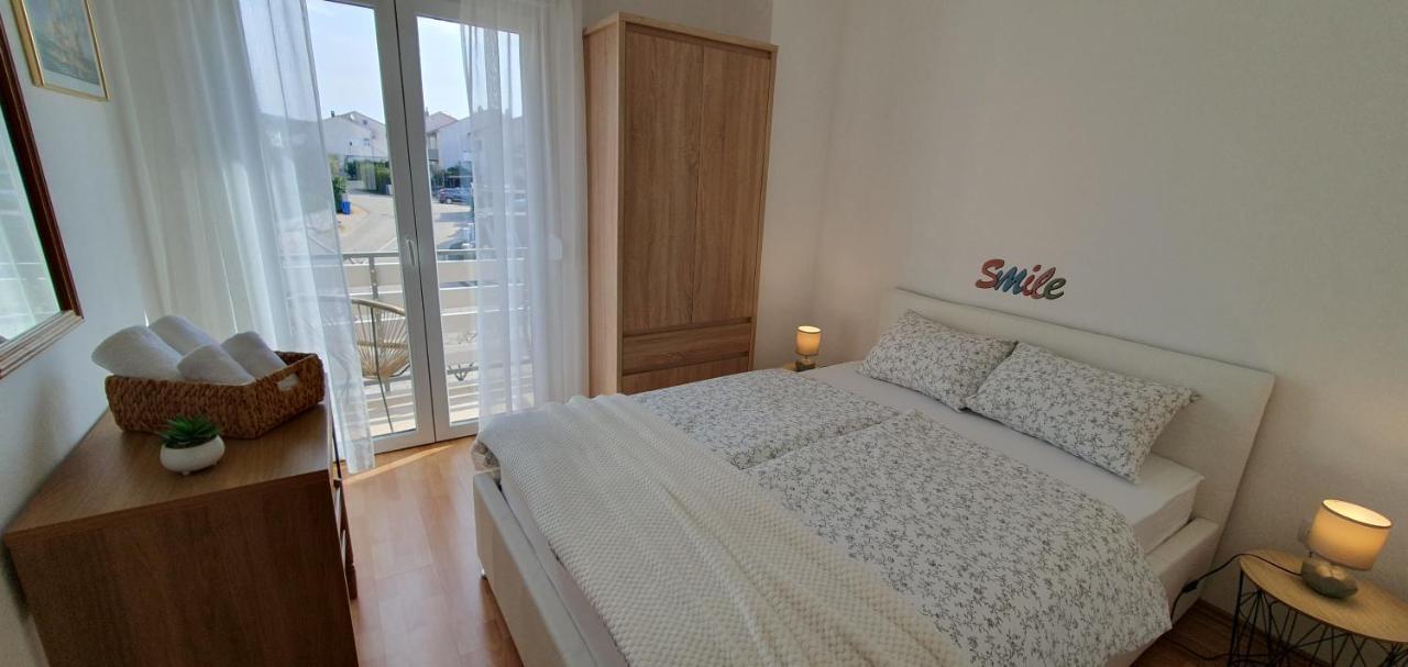 Apartmani Pavlovic Krk Town Eksteriør billede