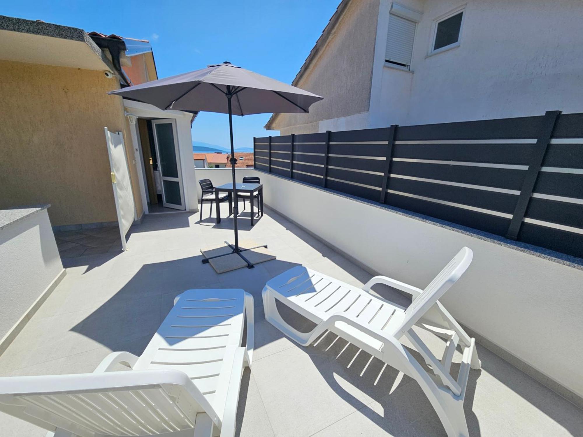 Apartmani Pavlovic Krk Town Eksteriør billede